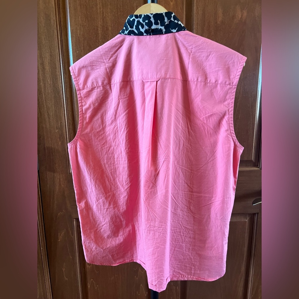 Prada Top Sleeveless Button Down Shirt with Comics Print Pink Black Size 8 (44) - Picture 6 of 16